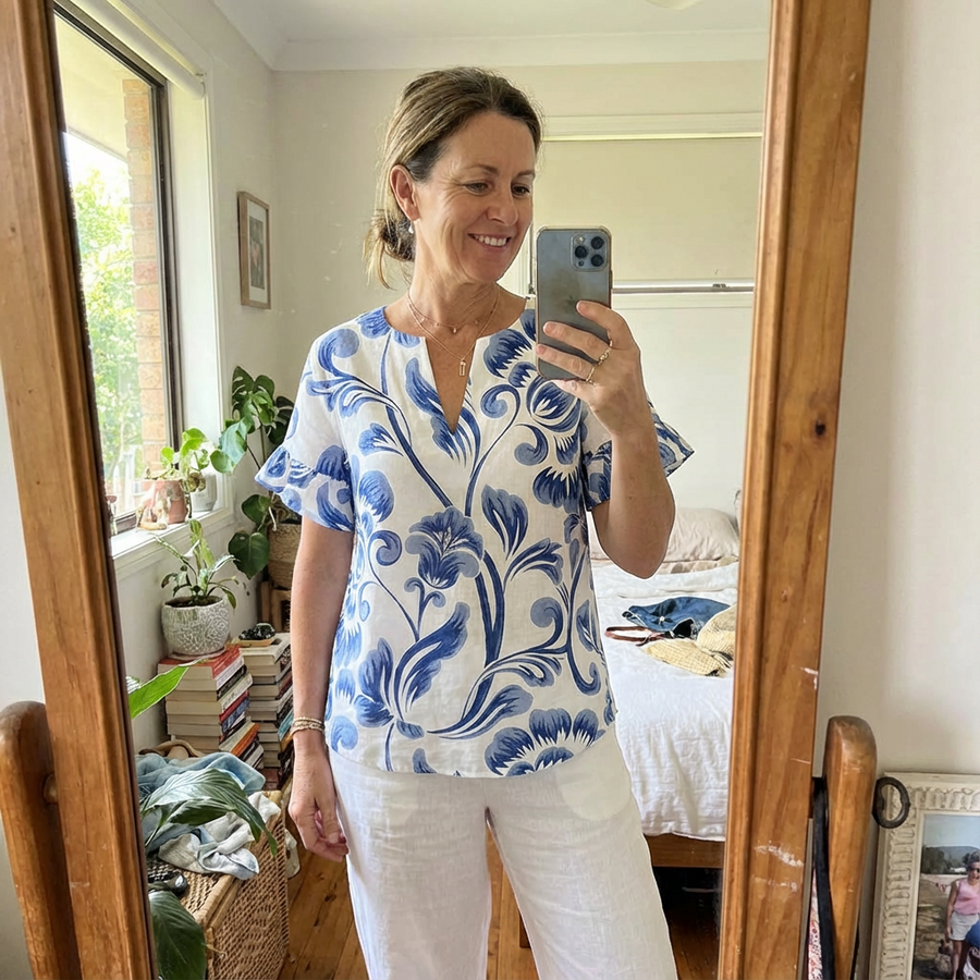 Kiona - Elegant Blouse With Floral Print