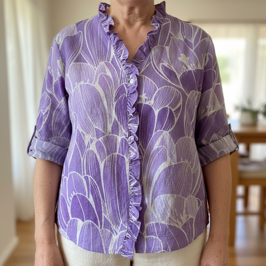 Lara - Timeless Blouse